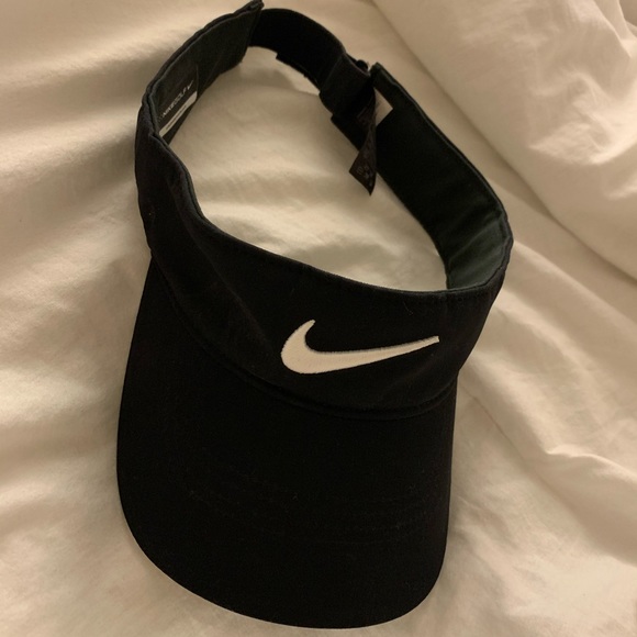 Nike Accessories - Black nike visor